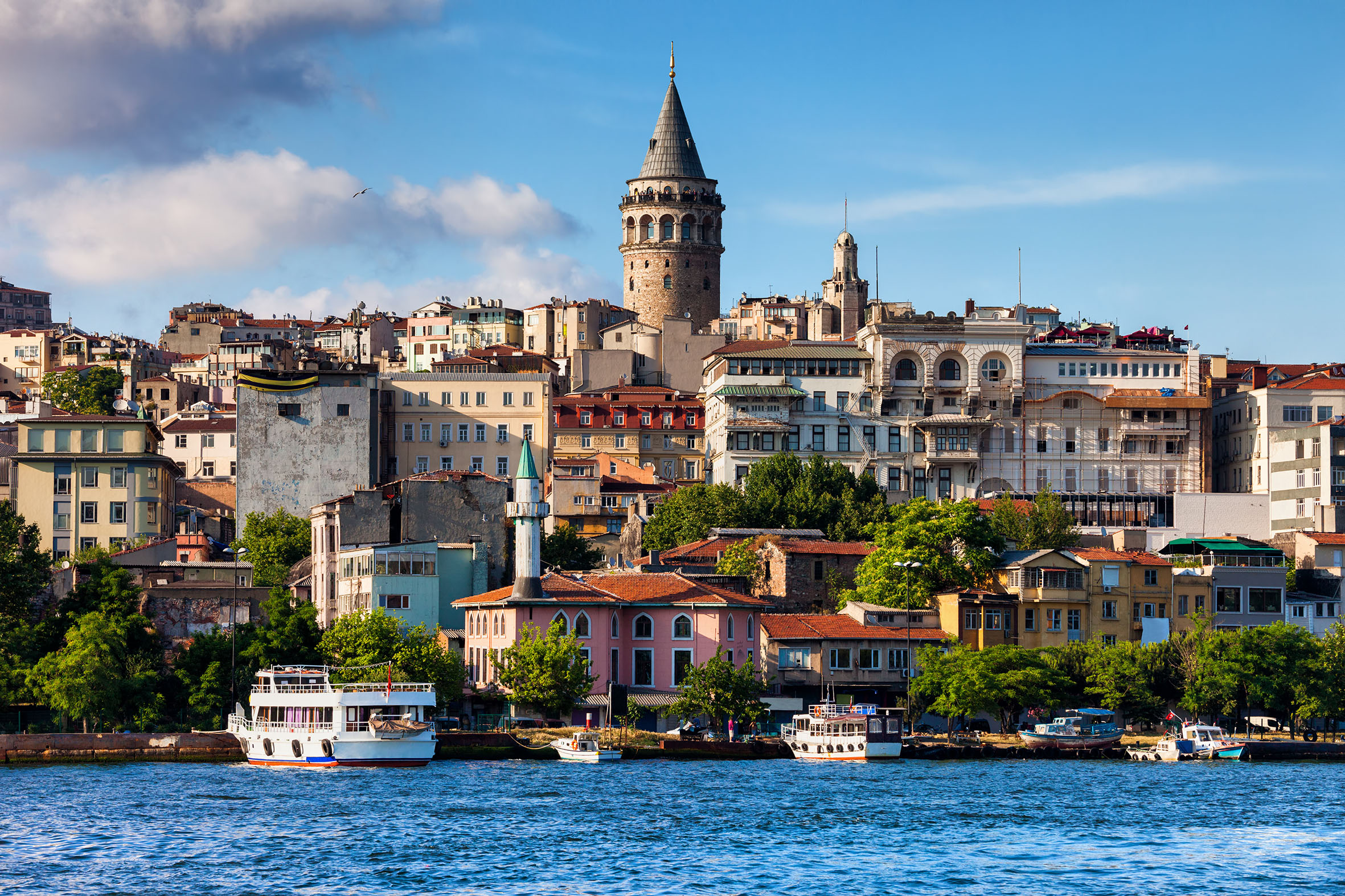 Исследуйте красочный район Галата в Стамбуле - NOW TURKİYE | Исследуйте .